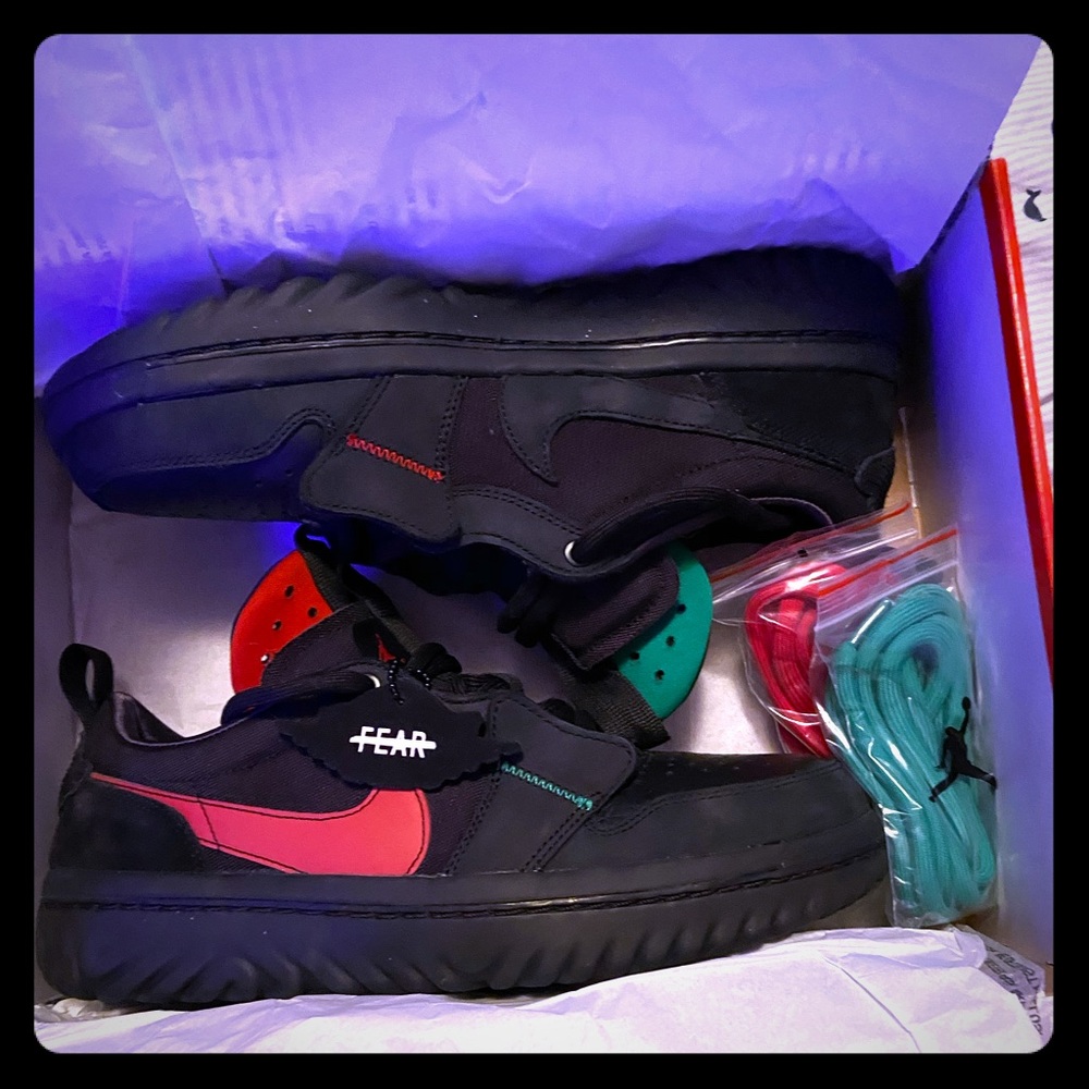 Jordan 1 Low Reacts Fearless